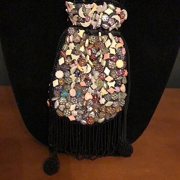 Small Beaded Draw-string Pouch - Picture 2 of 6